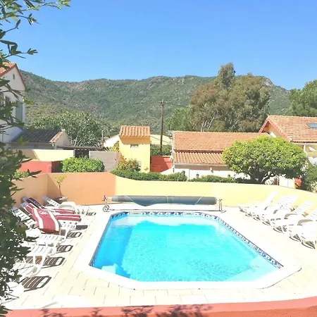 Holiday home Le Clos Fleuri *